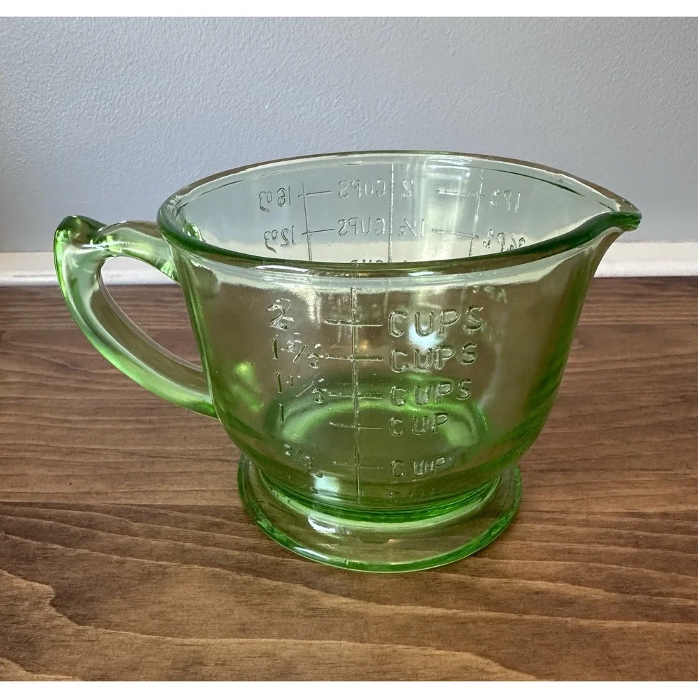 Hazel-Atlas Measuring Cup 2 Cup Green Uranium Glass UV Reactive Vintage